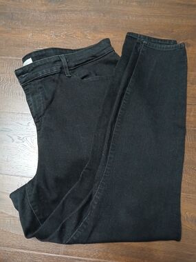 Levi Strauss Signature Mid-Rise Skinny Stretch Black Denim Jeans